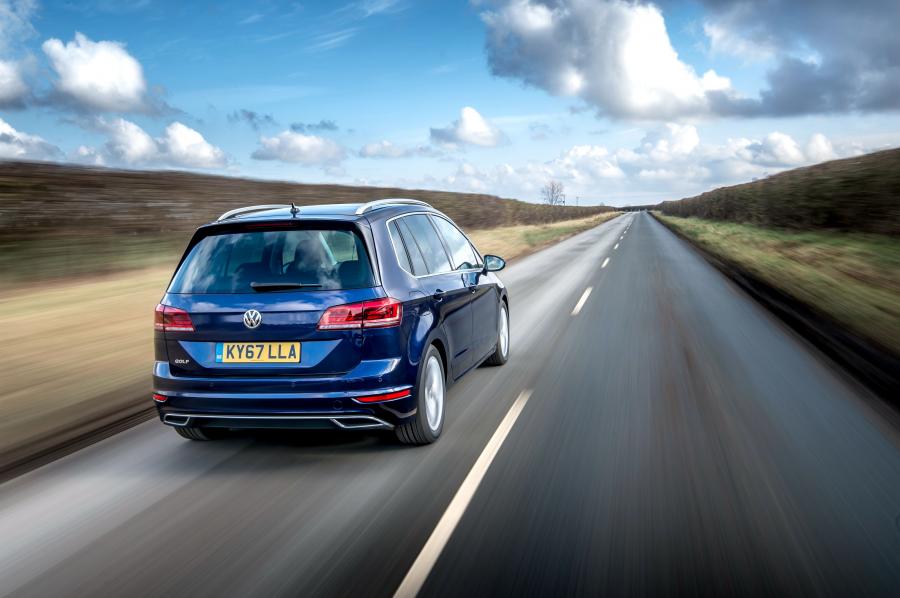  Volkswagen Golf SV 2018 года  (UK) (фото 2 из 24)